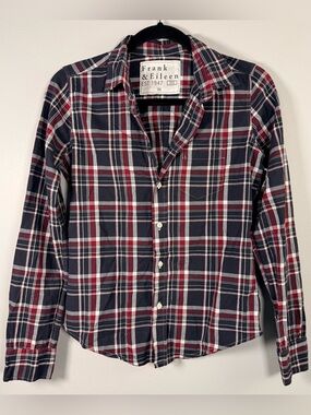 Frank & Eileen Women’s Navy Red Plaid Button Up XS Long Sleeve Top